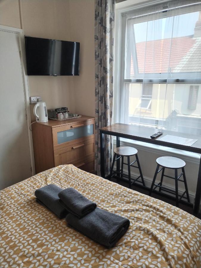Elm Tree Guest House Weston-super-Mare Ngoại thất bức ảnh